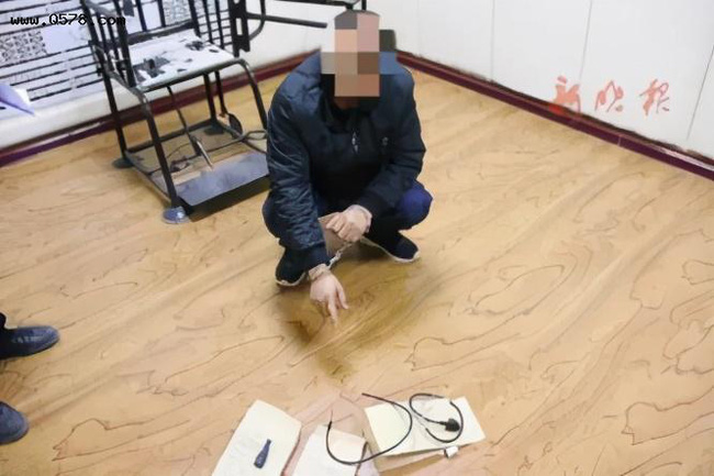 Bé trai 12 tuổi bị bố ruột đánh liên tục 2 giờ dẫn đến tử vong, câu chuyện đằng sau thảm kịch khiến ai cũng thở dài-2