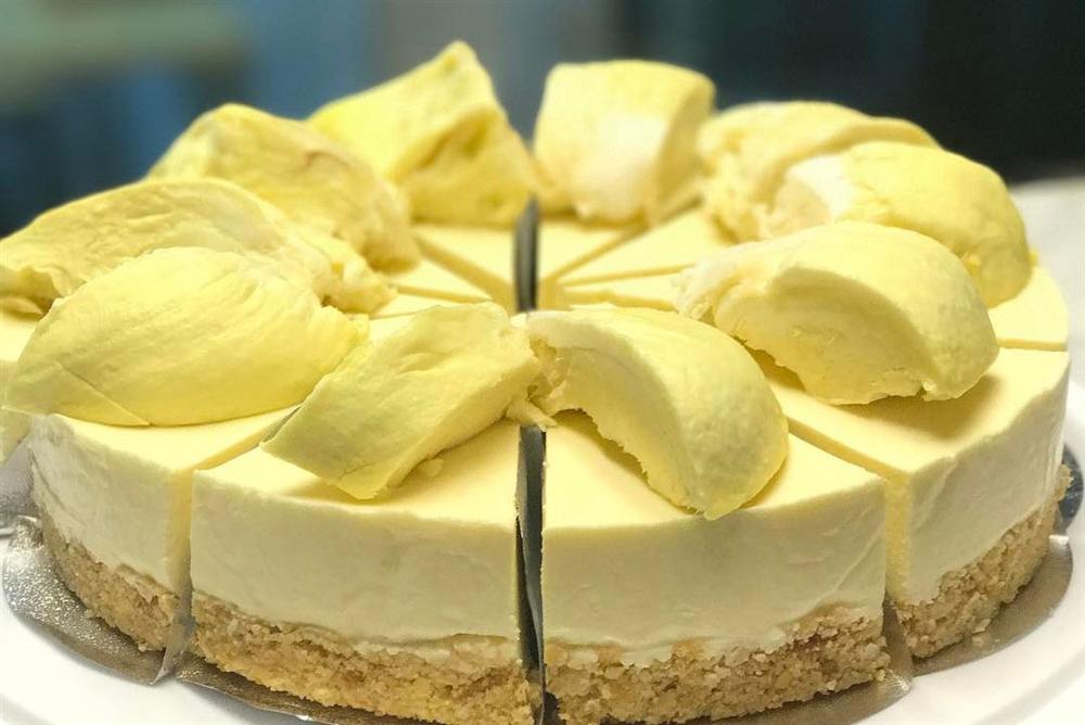 Diễm My 9x lần đầu làm bánh sinh nhật tặng bạn trai doanh nhân, thành phẩm cũng đáng nể lắm!-11