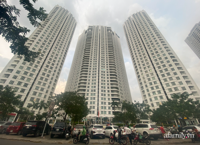 Vụ phát hiện thi thể người phụ nữ lìa đầu ở TP.HCM: Người dân chung cư hoang mang sợ hãi, xuất hiện đối tượng lạ cấm chụp hình-4