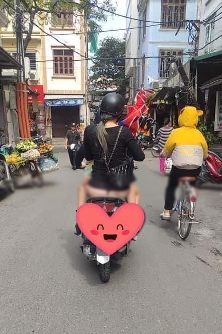 Cô gái trẻ bị chỉ trích phản cảm vì ra đường mà không mặc quần-1