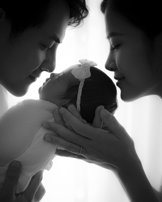 Sau nhiều đồn đoán, vợ chồng Đông Nhi đã chốt hạ tên khai sinh cho con gái, ý nghĩa của cái tên cực kỳ đặc biệt-1