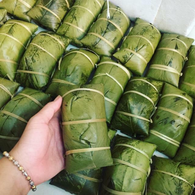 Hà Nội: Lo béo nhưng chị em vẫn mê mệt bánh chưng gù, dân buôn hốt bạc-1