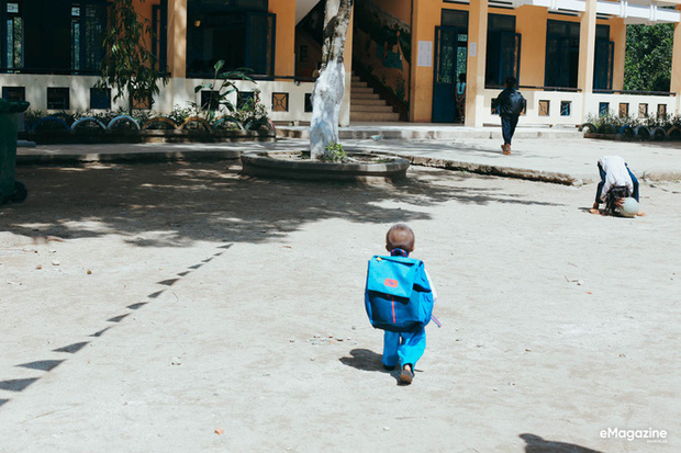 Những hình ảnh không thể nào quên về Đinh Văn Krể: Tạm biệt cậu bé tí hon với nụ cười luôn nở trên môi-4