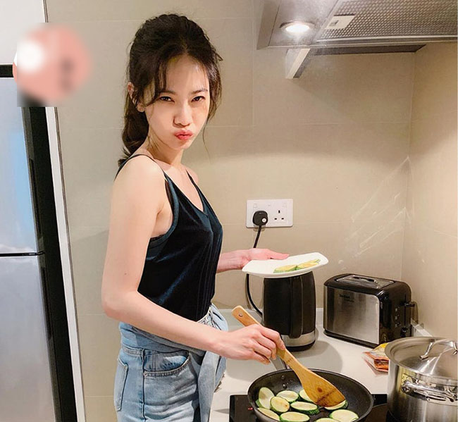 Đừng học theo mẹ, mẹ dốt lắm, tại sao không được nói xấu bạn đời trước mặt con cái?-2