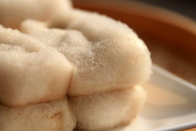 Bốc mùi không kém gì đậu phụ thối, loại đặc sản này còn mọc lông-2