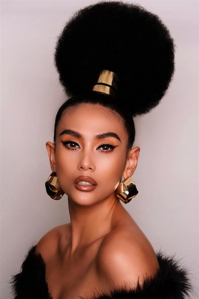 Những kiểu tóc chẳng biết bắt đầu và kết thúc ở đâu của sao Việt-6