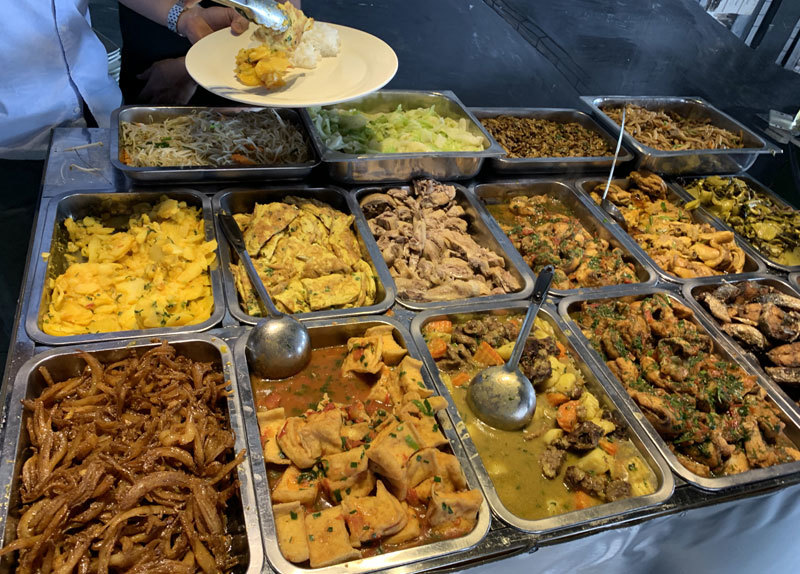 Thịt lợn hết sốt, hàng ăn cố thủ không chịu giảm giá-2