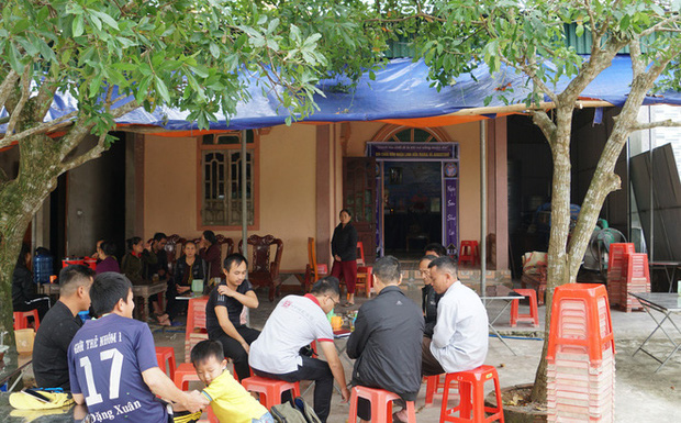 Họ báo vợ và 2 con tôi bị lật xe tử vong ở Campuchia, tôi nghe mà như chết lặng-1