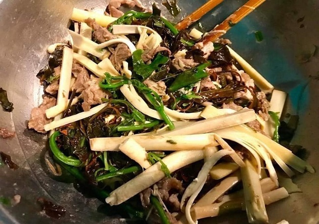 Loại cây gai chi chít, mọc hoang đầy rừng thành đặc sản ngon lạ-5