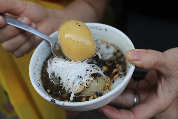 Món ngon mùa Đông bổ rẻ: Món bánh mềm dẻo dễ ăn, thơm lừng làm ấm bụng ngày lạnh-7