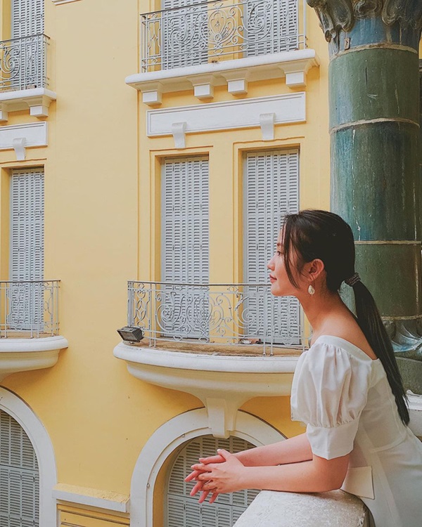 Không phải Midu, cô gái ngồi trên siêu xe Phan Thành có góc nghiêng khớp với bồ cũ gần nhất?-3