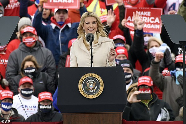 Nữ thần Ivanka Trump bất ngờ lên tiếng sau nhiều ngày giữ im lặng về thất bại của cha mình nhưng nội dung trái ngược mọi dự đoán-3