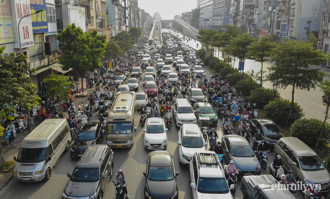 Con đường đau khổ Trường Chinh trở lại ác mộng tắc nghẽn kinh hoàng chỉ sau 2 ngày thông xe, đi 3km vẫn mất hàng tiếng đồng hồ!-7