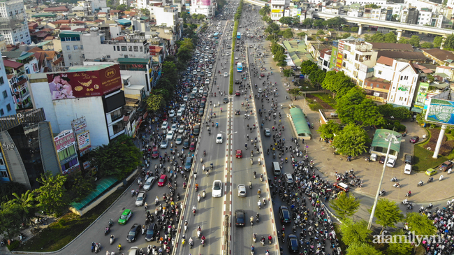 Con đường đau khổ Trường Chinh trở lại ác mộng tắc nghẽn kinh hoàng chỉ sau 2 ngày thông xe, đi 3km vẫn mất hàng tiếng đồng hồ!-15