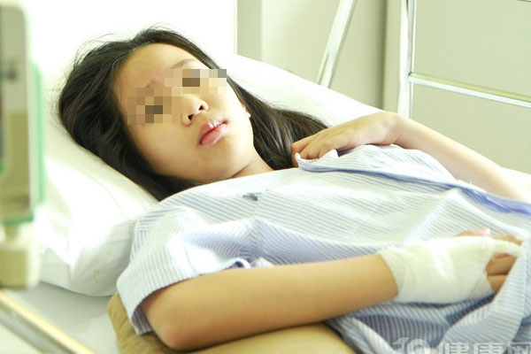 Liên tục khó nuốt khi ăn, người đàn ông phát hiện mắc bệnh ung thư có tỉ lệ tử vong thứ 6 trên thế giới-2