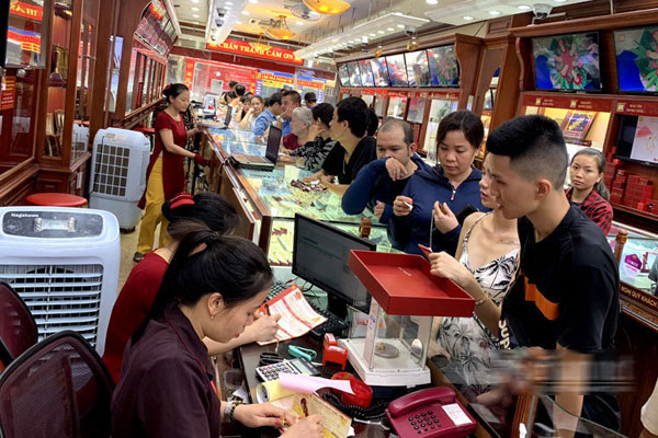 Giá vàng hôm nay 13/11: Tăng trở lại sau 2 cú sốc liên tiếp-2