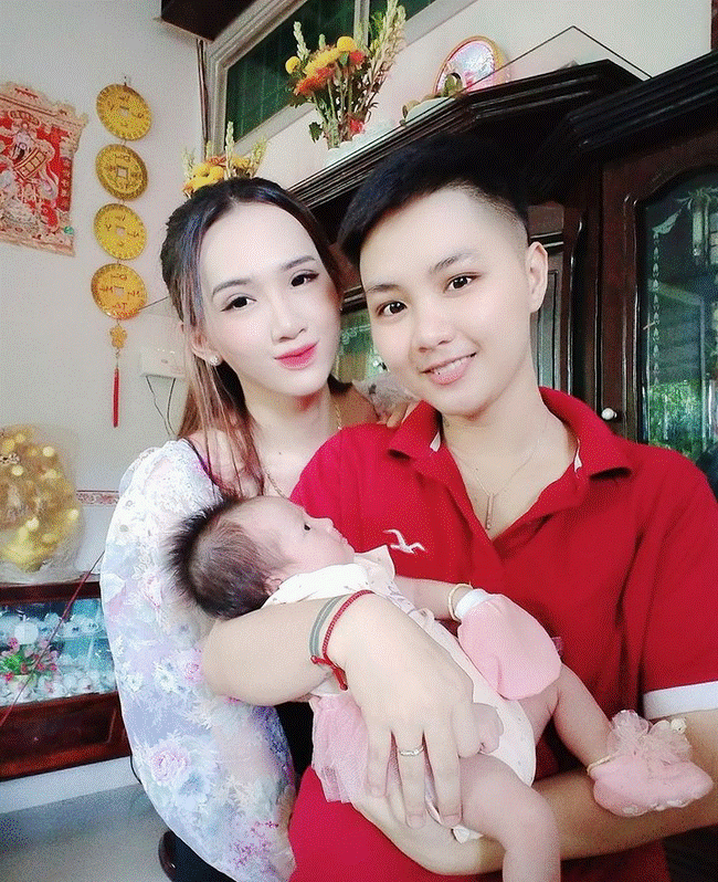 Người đàn ông Việt Nam đầu tiên mang thai nói về vụ chia tay đột ngột: Vợ bỏ đi khi con vừa đầy tháng, Zalo kết bạn với 600 trai và nhắn tin hằng ngày-5