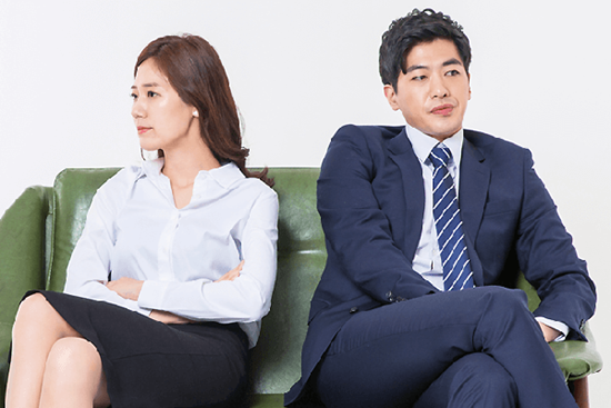 Mua máy tính bảng giá 20 triệu bằng lương tháng của mình, về nhà chồng nhiếc móc: 