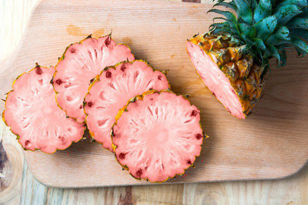 Lạ lùng ổi khổng lồ nặng 1,5kg gắn mác Lệ Rơi hút khách Hà Nội-5