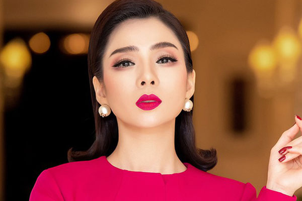 2 mẹ bỉm hot nhất Vbiz mừng lễ độc thân: Phạm Quỳnh Anh sexy nổi loạn, Lệ Quyên nhập hội F.A sau 7749 lần lộ hint với tình trẻ-13