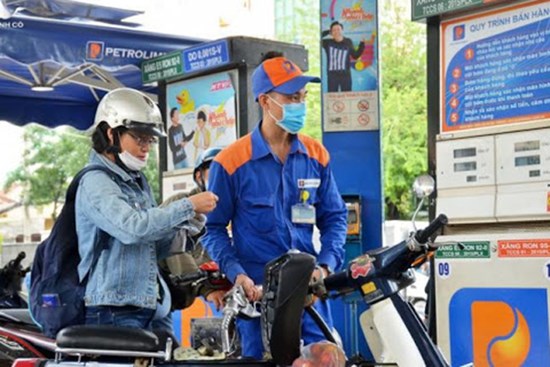 Xăng dầu đồng loạt giảm từ 15 giờ chiều nay