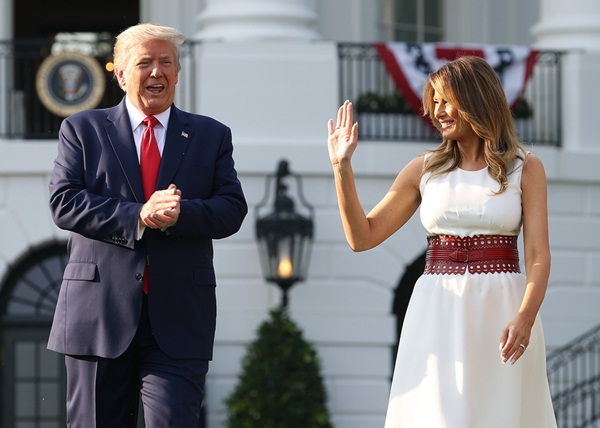 Ông Trump và bà Melania đã ký thỏa thuận tiền hôn nhân-2