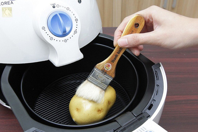 6 sai lầm thường thấy trong quá trình chế biến thức ăn bằng nồi chiên không dầu của các bà nội trợ, mắc phải điều số 2 chẳng khác nào phá máy!-3