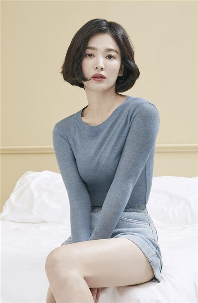 Nhìn bộ sưu tập tóc ngắn của Song Hye Kyo là biết ngay kiểu nào giúp hack tuổi, kiểu nào khiến chị em dừ hẳn đi-10