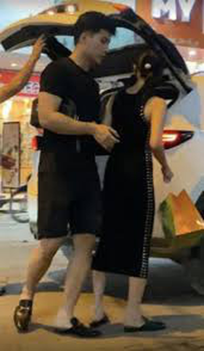 2 mẹ bỉm hot nhất Vbiz mừng lễ độc thân: Phạm Quỳnh Anh sexy nổi loạn, Lệ Quyên nhập hội F.A sau 7749 lần lộ hint với tình trẻ-9