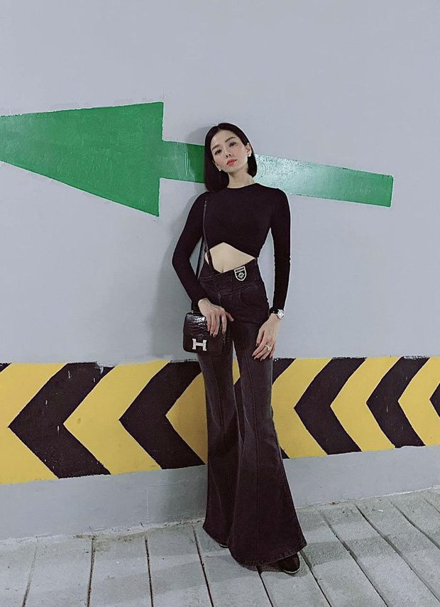 2 mẹ bỉm hot nhất Vbiz mừng lễ độc thân: Phạm Quỳnh Anh sexy nổi loạn, Lệ Quyên nhập hội F.A sau 7749 lần lộ hint với tình trẻ-12