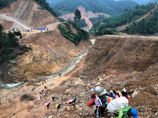 Quảng Trị: Núi phát ra nhiều tiếng nổ lớn, người dân hoang mang-1