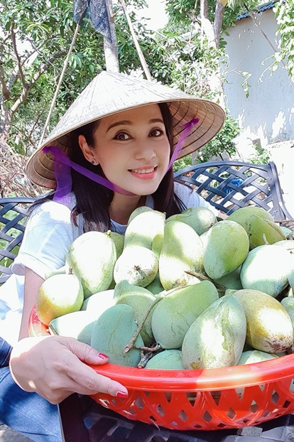 Nhà vườn rộng 2500m2 ngập tràn cây trái của Việt Trinh-1