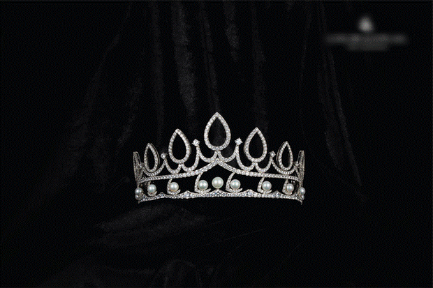 Chính thức lộ diện vương miện quyền lực của Hoa hậu Việt Nam 2020, lần đầu tiên trong lịch sử Á hậu cũng có phần-4