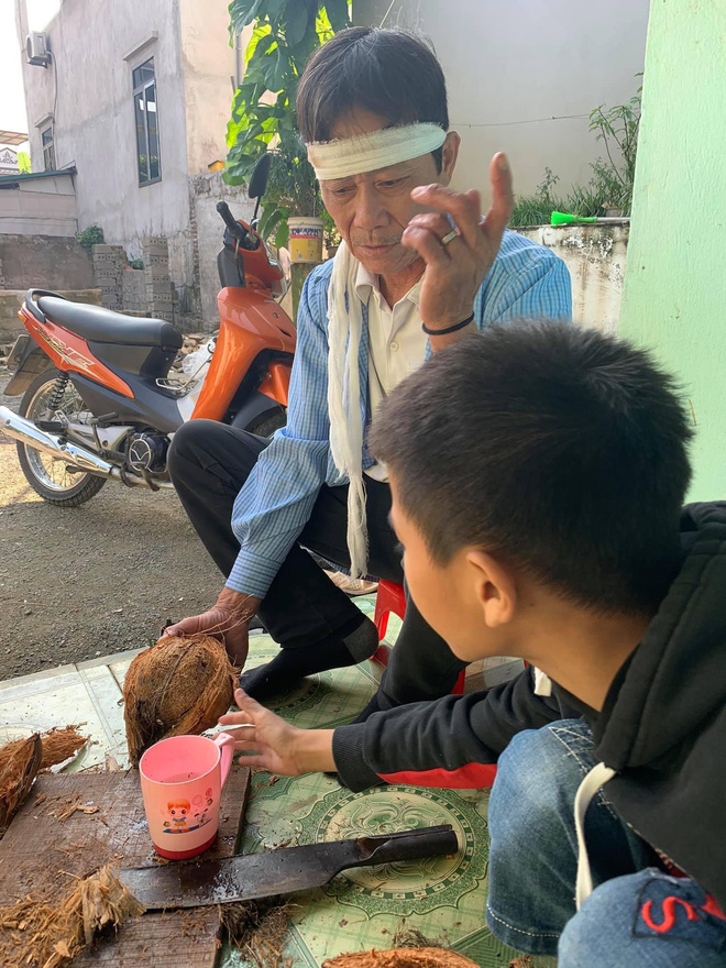 Ấm ức khi bố bị gọi là thằng điếc, con gái chia sẻ câu chuyện khiến ai cũng quặn lòng-3