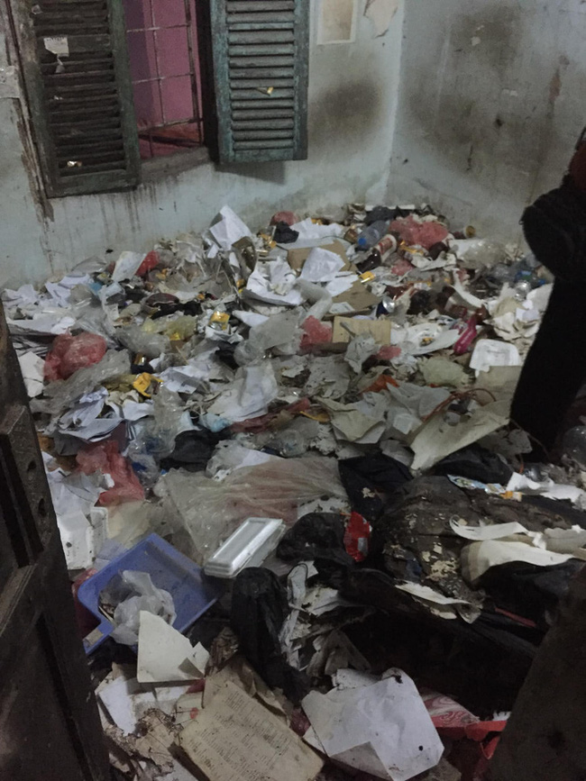 Cho thanh niên ở Hà Nội thuê nhà 7 năm, bà chủ đứng hình khi nhận lại nhà không khác gì một bãi rác!-1