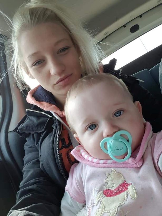 Rời khỏi phòng tắm chỉ trong 3 phút, khi quay lại bà nội kinh hoàng phát hiện cháu gái đã ra đi mãi mãi-3