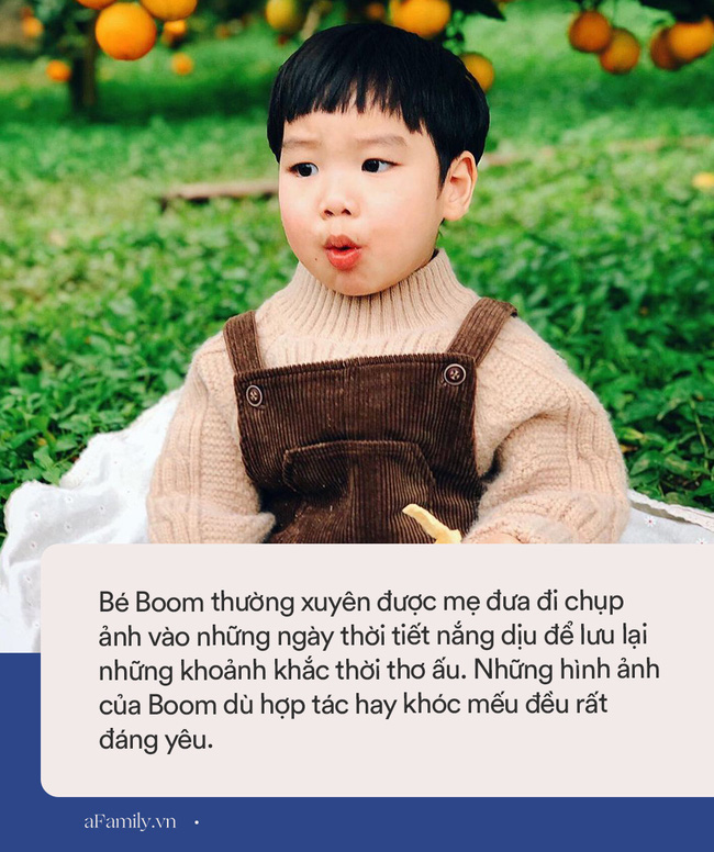 Chẳng thích cúc họa mi mà phải đi chụp ảnh, bé trai khóc mếu chán chê rồi biểu cảm đúng kiểu: Con tạo dáng đây, vừa lòng mẹ chưa?-7