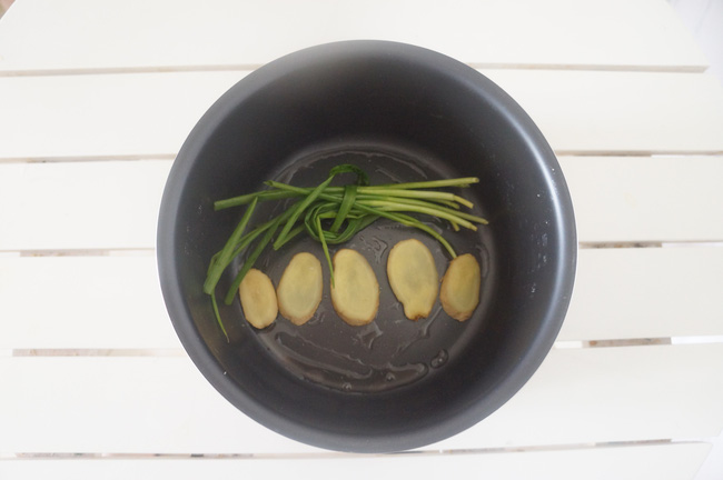 Tuyệt chiêu luộc gà không cần nước lại còn nhàn tênh chị em tham khảo ngay!-2