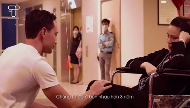 HOT: Trọn vẹn clip khoảnh khắc Hồ Ngọc Hà ngồi xe lăn òa khóc khi nhận lời cầu hôn của Kim Lý trước sự chứng kiến của Subeo-1