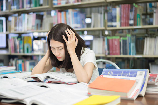 Phụ huynh kêu trời vì đề xuất tăng học phí, động thái mới nhất của Bộ GD-ĐT khiến ai nấy đều thở phào nhẹ nhõm-1