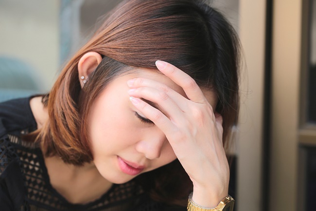Nghe thấy âm thanh lạ ở phòng vệ sinh của công ty, tôi định bỏ đi nhưng khi cánh cửa mở ra thì câm nín không thốt thành lời-1