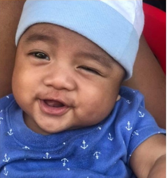 Bất chấp lời gièm pha, đôi vợ xinh như tiên, chồng xấu như cú” vẫn về chung một nhà, nhìn hình ảnh con trai của họ ai cũng phải ngạc nhiên-11