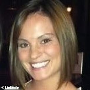 Nam sinh 14 tuổi bị cô giáo dụ dỗ quan hệ thể xác suốt 7 tháng trời nhưng không dám kể với ai chỉ vì một lời đe dọa-3