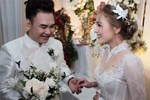 Khoảnh khắc streamer giàu nhất Việt Nam giúp mẹ vợ trao của hồi môn cho cô dâu-5