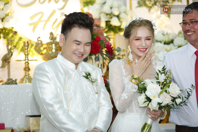 Xemesis ngã cây trong ngày cưới: Đi rước dâu nhưng quên cô dâu, mẹ nhắc mới lộn lại tìm-11