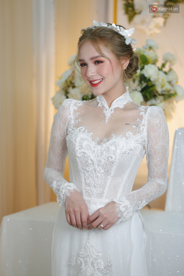 Cô dâu xinh đẹp nhất làng hotgirl mặc áo cưới 28 tỷ làm khách mời toàn  celeb bị lu mờ  Báo Phụ Nữ Việt Nam