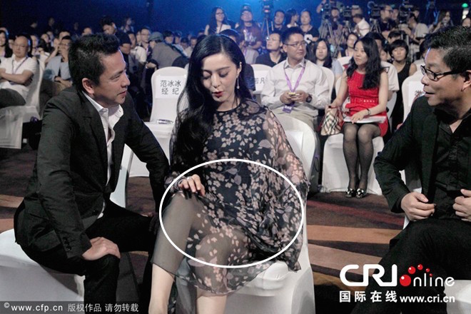 Lộ nội y đã là gì, Phạm Băng Băng còn nhiều sự cố thời trang đi vào lịch sử thảm đỏ: Đến giờ nhắc lại vẫn hết hồn-3