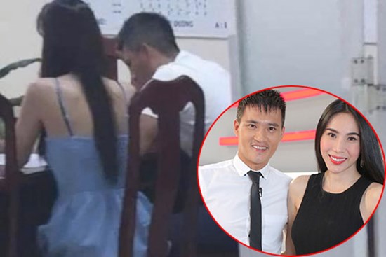 Phía Thủy Tiên và Công Vinh nói rõ thực hư hình ảnh nghi vấn vợ chồng đến làm việc với công an sau drama antifan