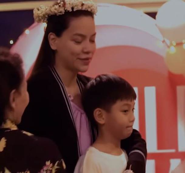 Chi tiết cực nhỏ cho thấy thái độ của Hồ Ngọc Hà với Subeo sau khi sinh con và nhận lời cầu hôn của Kim Lý-2