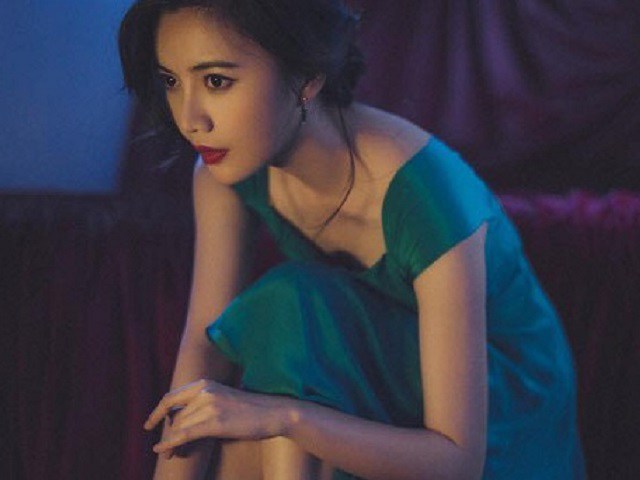 Đẻ 10 tháng chồng không động chạm, mở tủ tài liệu, tôi bủn rủn thấy một bàn tay thò ra-2